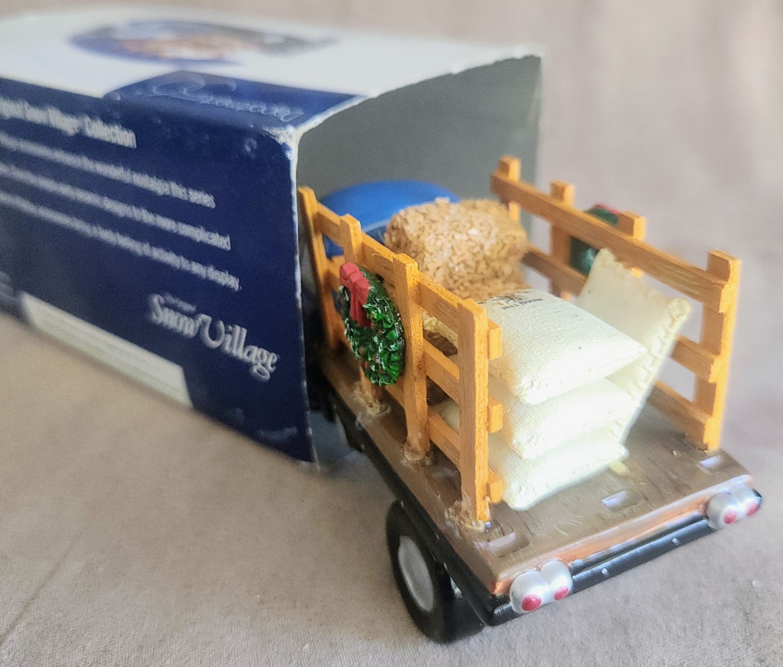 Farmer’s Flatbed 54955 Snow Village Department 56 -BUYER GUARANTEE