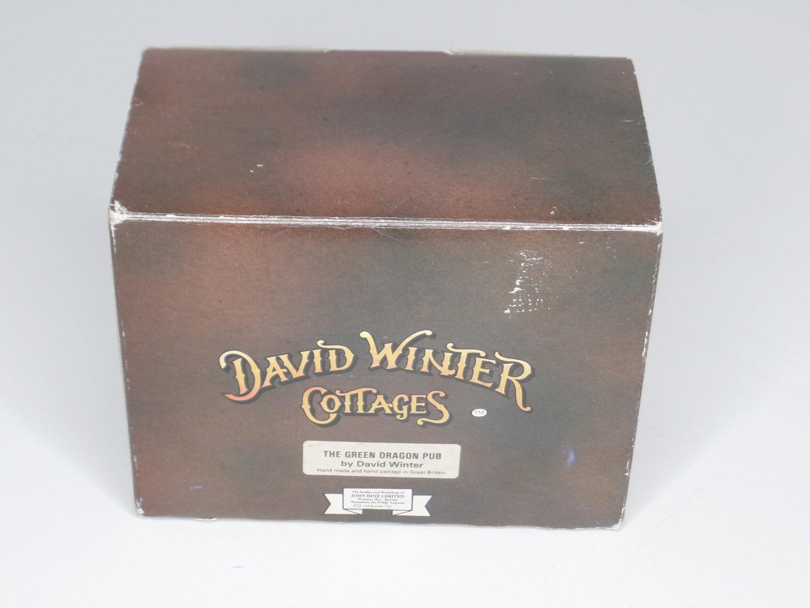 David Winter Cottages The Green Dragon Pub COA & Box Great Britain Hand Made