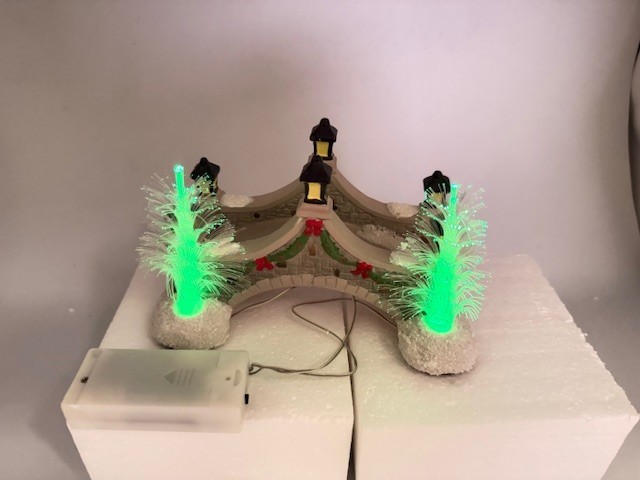 ST NICHOLAS SQUARE COLLECTION VILLAGE FOOLBRIDGE FIBEROPTIC