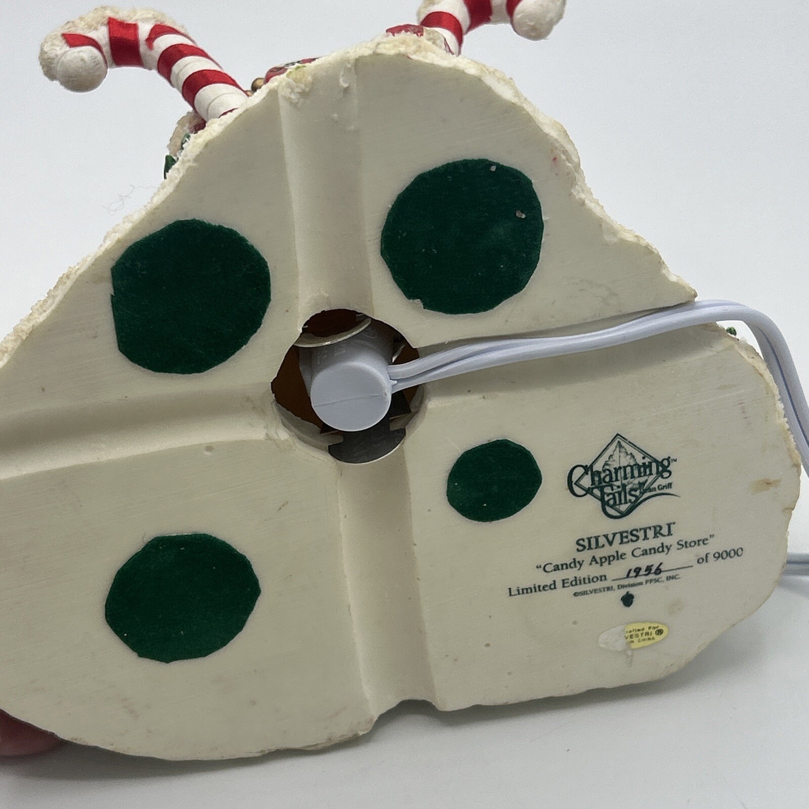 VTG Charming Tails Candy Apple Candy Store Silvestri Village Limited Edition