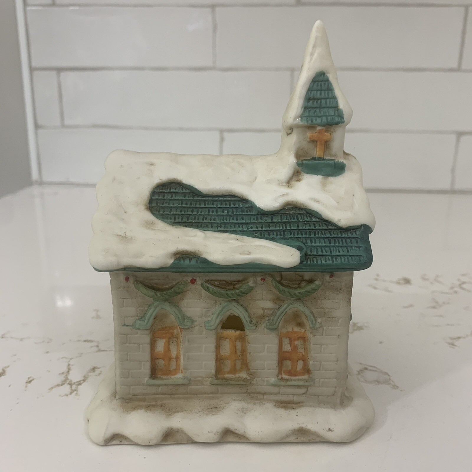 Vintage Holiday Home Colonial American Porcelain Church Christmas Village Taiwan