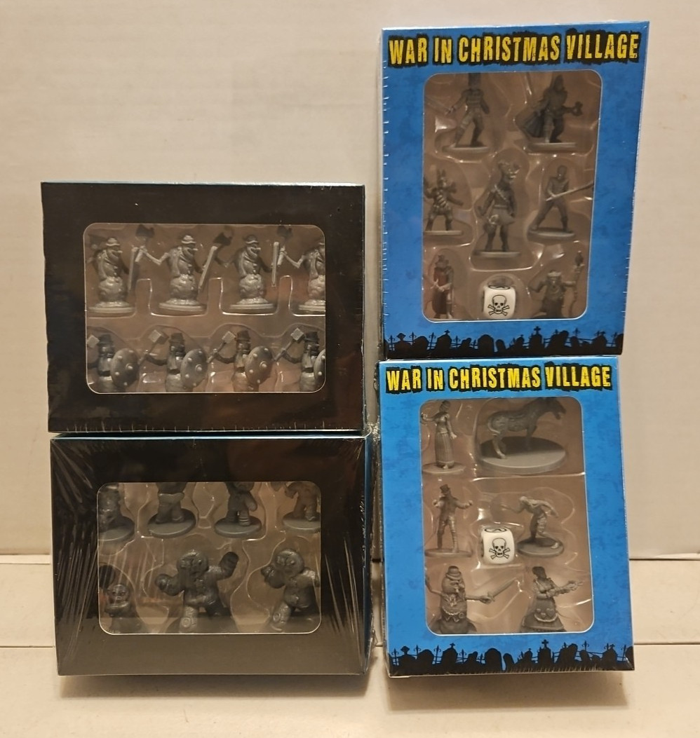 War In Christmas Village Tabletop Miniature Figurines – Lot Of 4 – New Z
