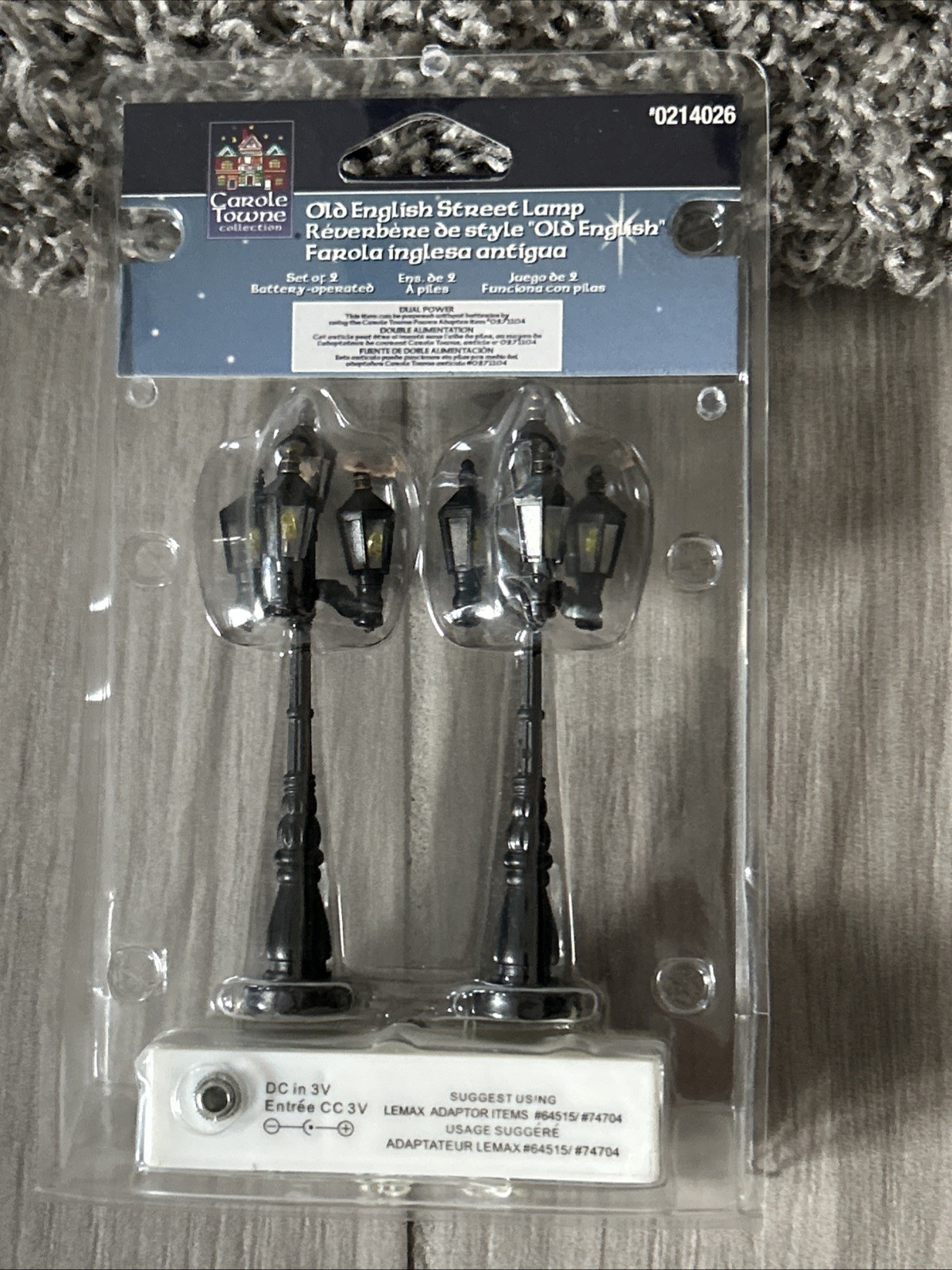 Carole Towne by Lemax Village Accessory Set of 2 Old English Street Lamps NEW