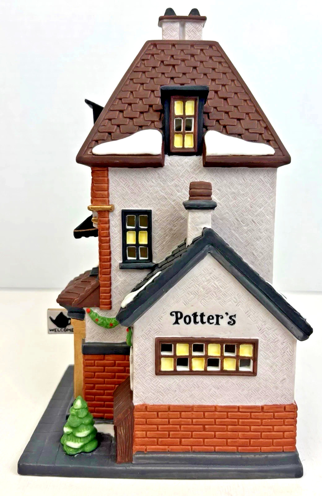 Department 56 Christmas In The City – Potter’s Tea Seller #58807