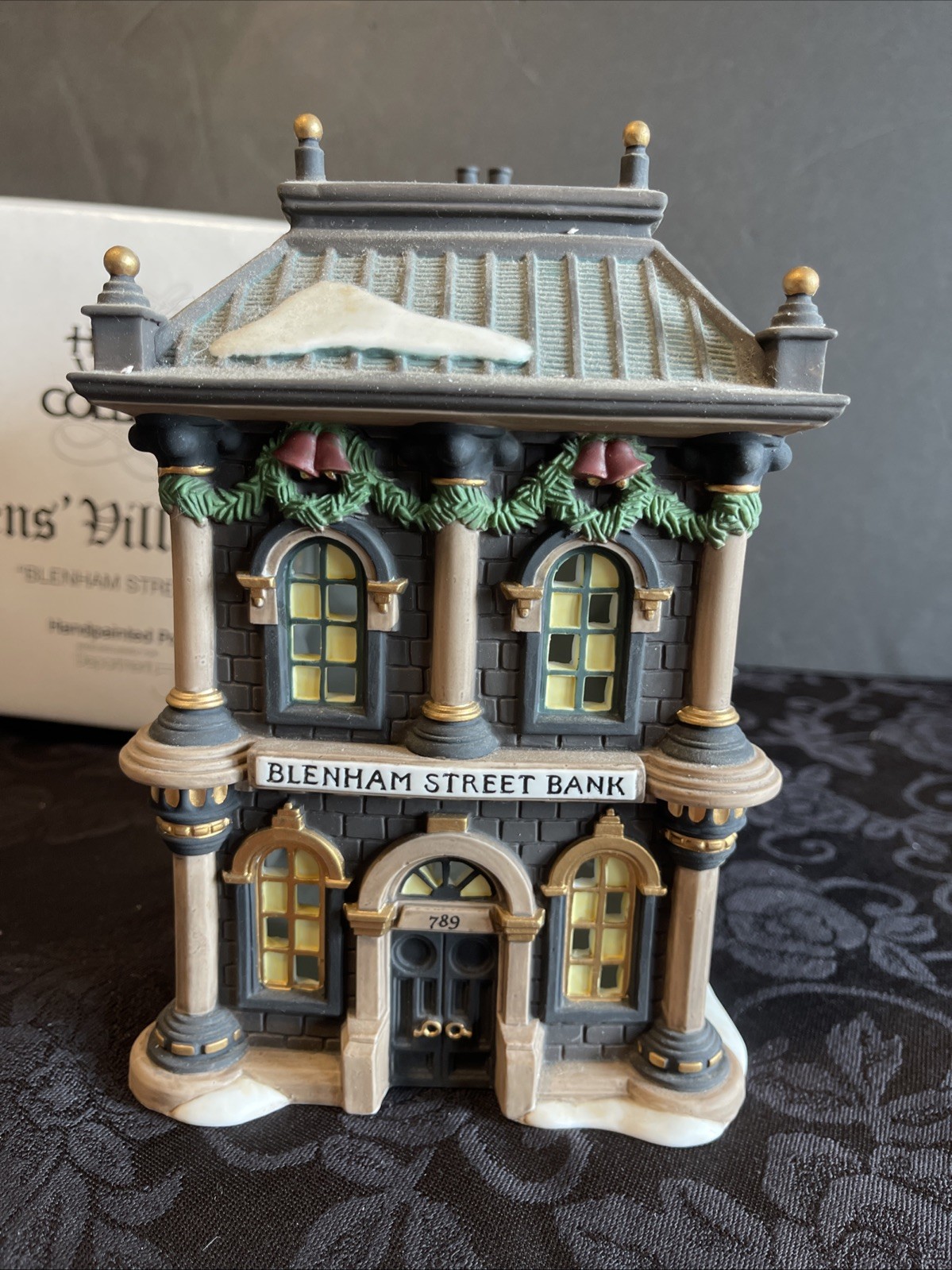 Department 56 Dickens’ Village Series Blenham Street Bank #58330 With Light Box