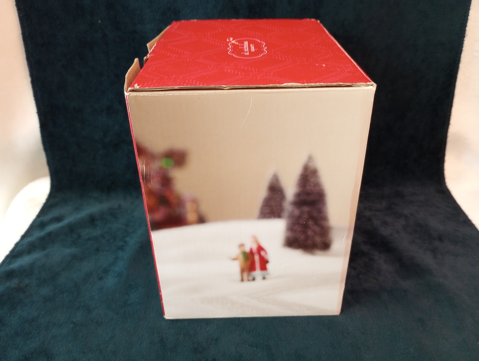 St Nicholas Square Popcorn Wagon w/ Light Moving Popping Corn Christmas Village