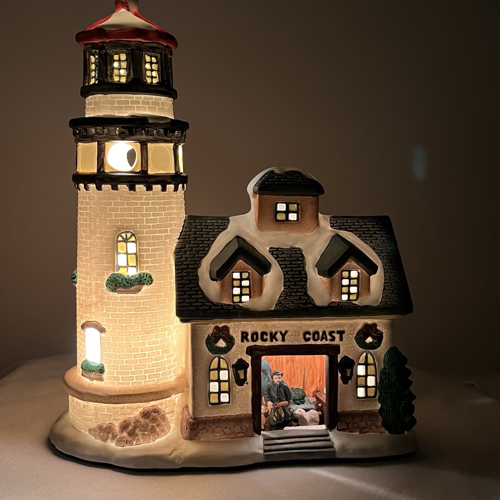 Town Square Collectibles Rocky Coast Lighthouse Lighted Village With Light Cord