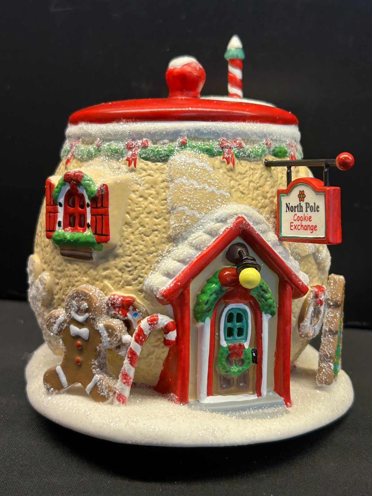🎄🎄Dept 56 4020208 North Pole Cookie Exchange Santa’s Sweet Shop
