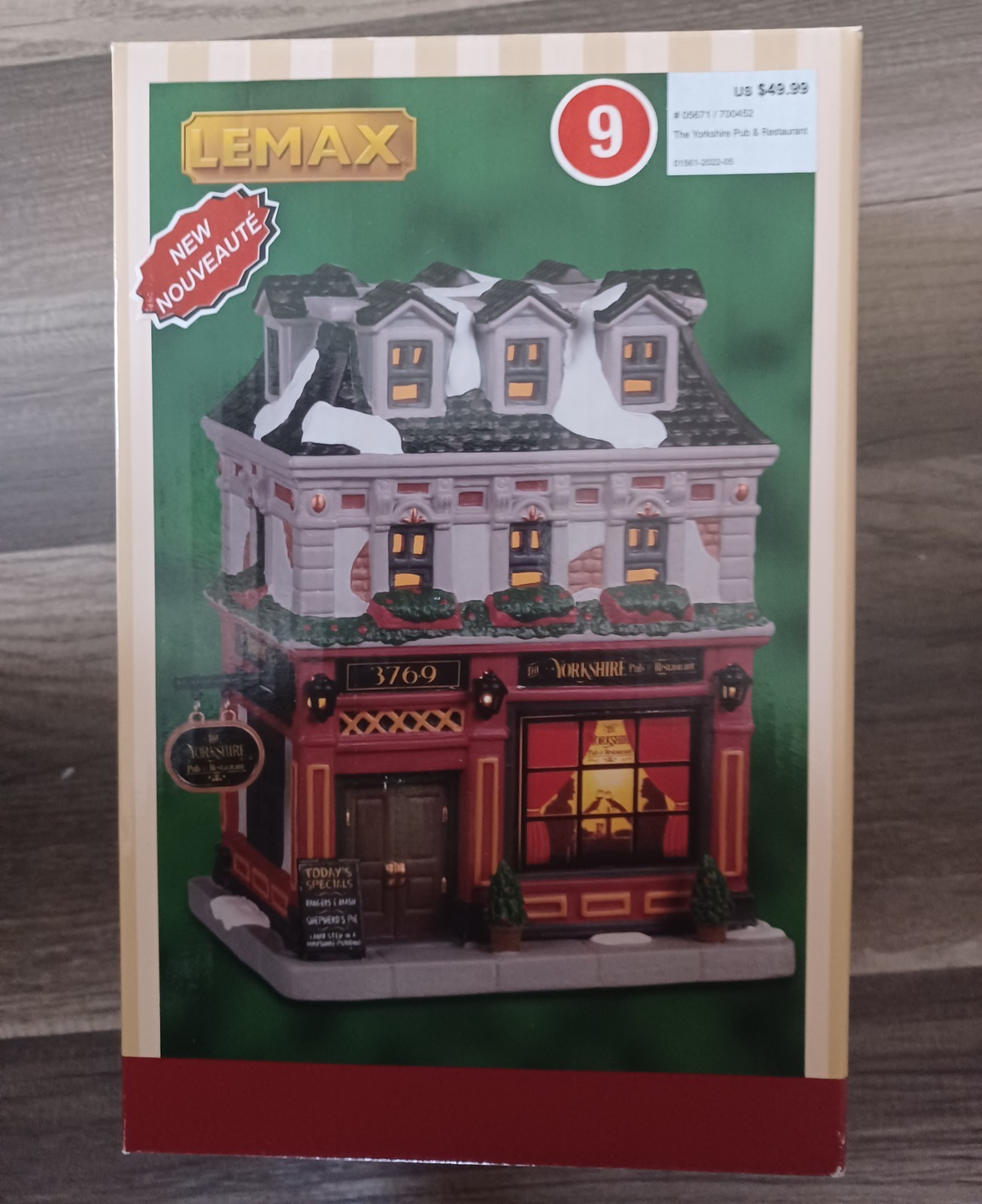 Lemax Christmas Village The Yorkshire Pub and Restaurant Lighted In Original Box