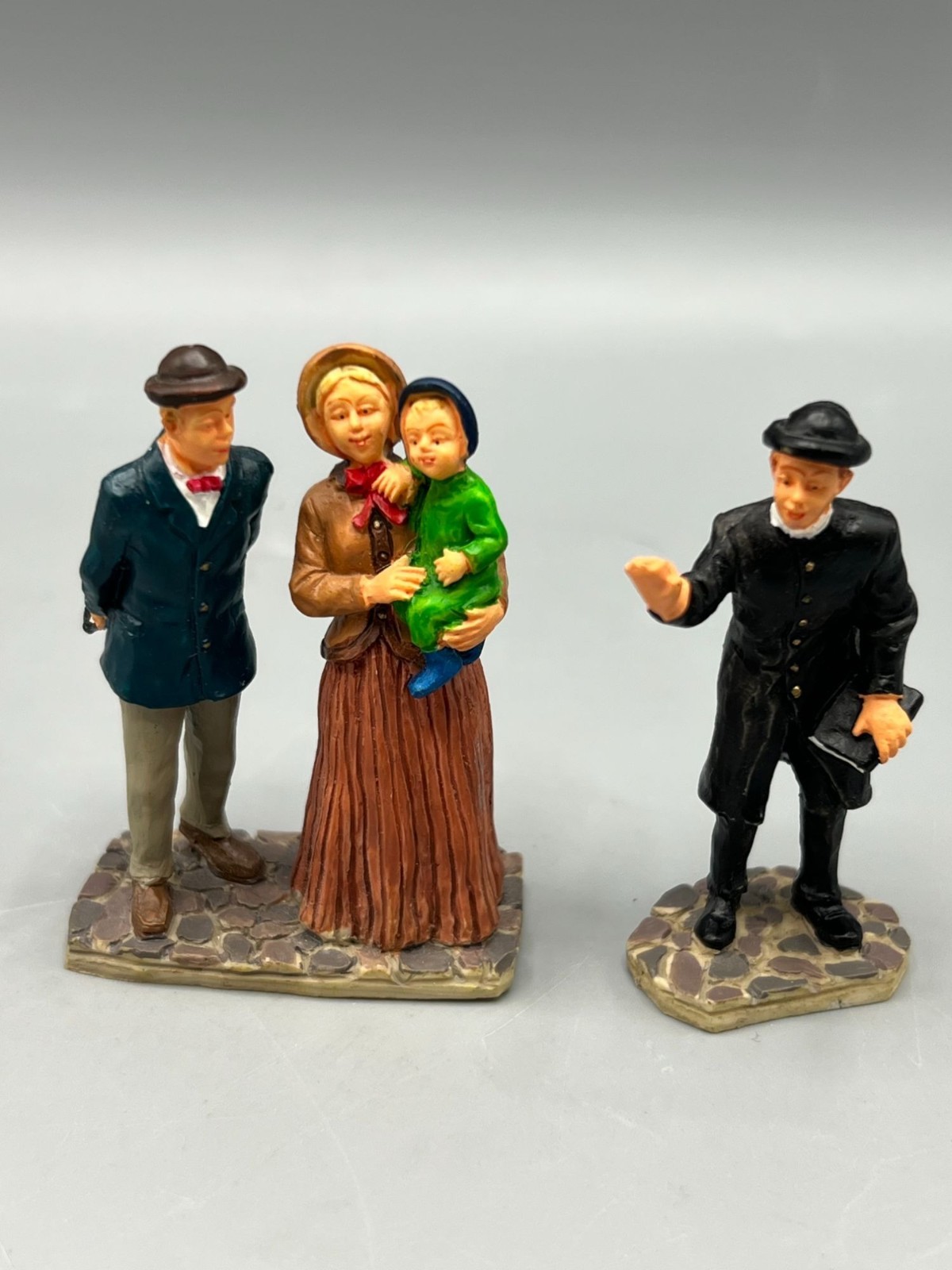 Lemax Village Collection Hello Reverend 02513 Pastor Vicar Family Bible Blessing