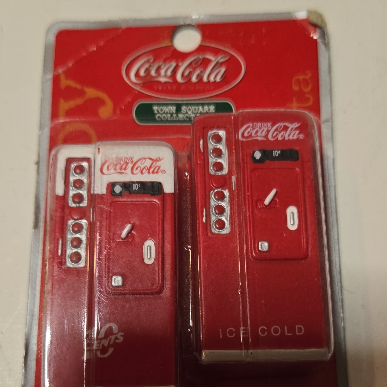 Coca-Cola Town Square Collection Mini Vending Machines 2-Pack