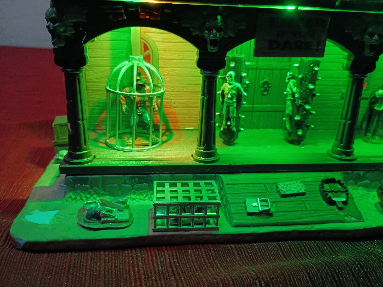 LEMAX 2015 Spooky Town Banshee’s Boo-B-Traps Halloween ,Haunted , Sounds Motion