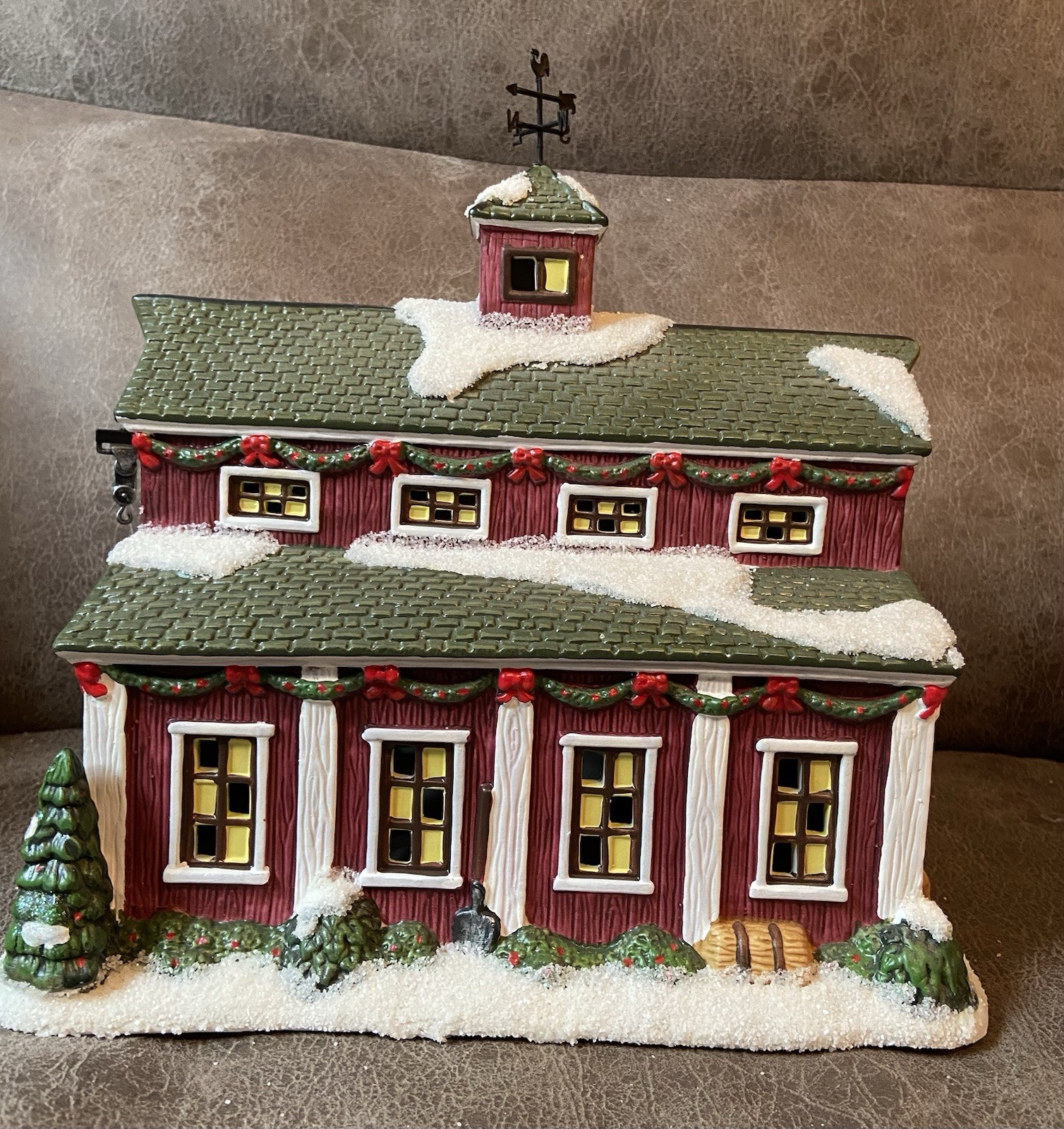 St. Nicholas Square Christmas Village Illuminated Country Stable 2009 Retired