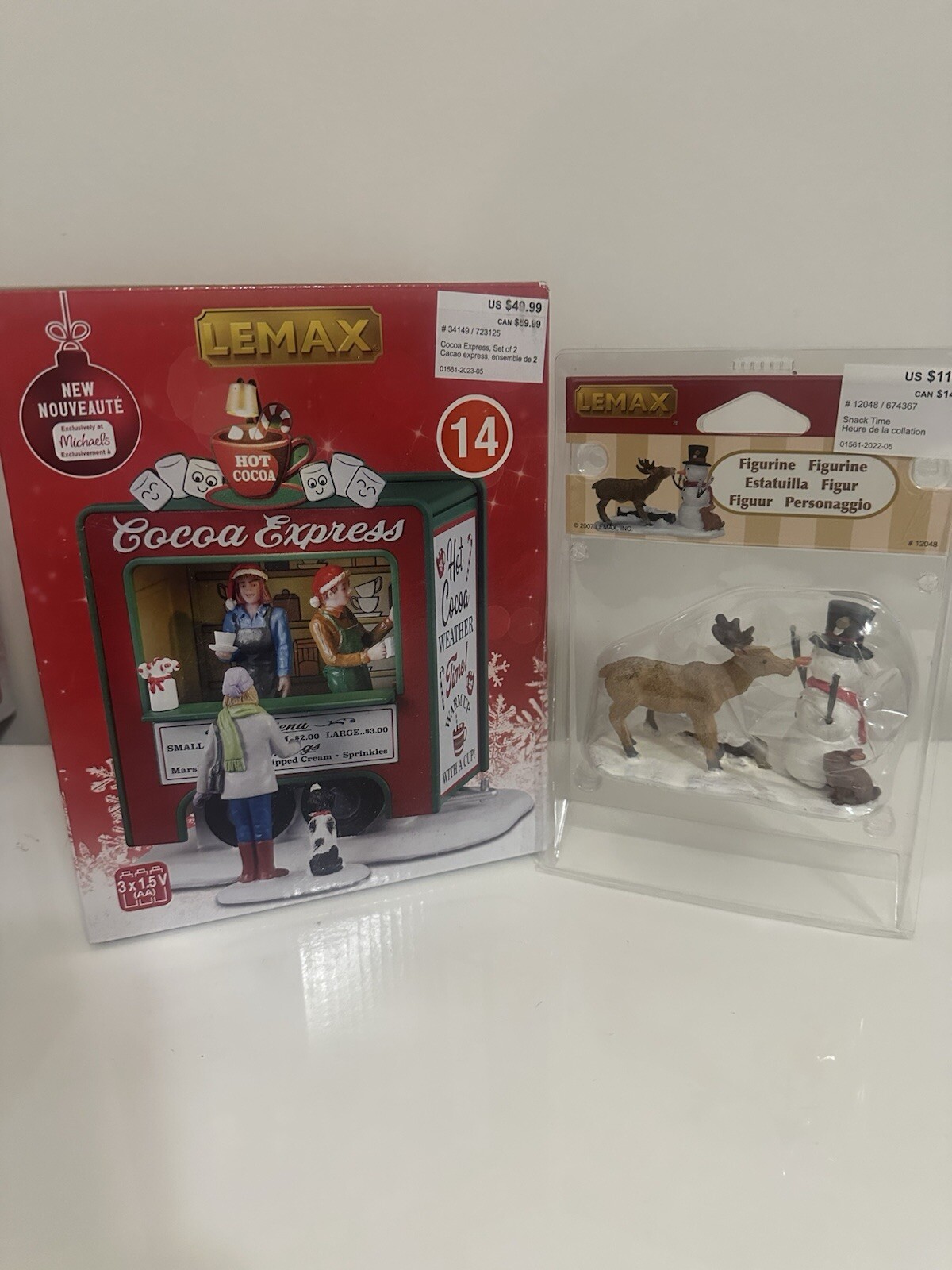 Brand New Lemax Bundle of 2 “Cocoa Express #34149 AND “Snack Time” Village Items