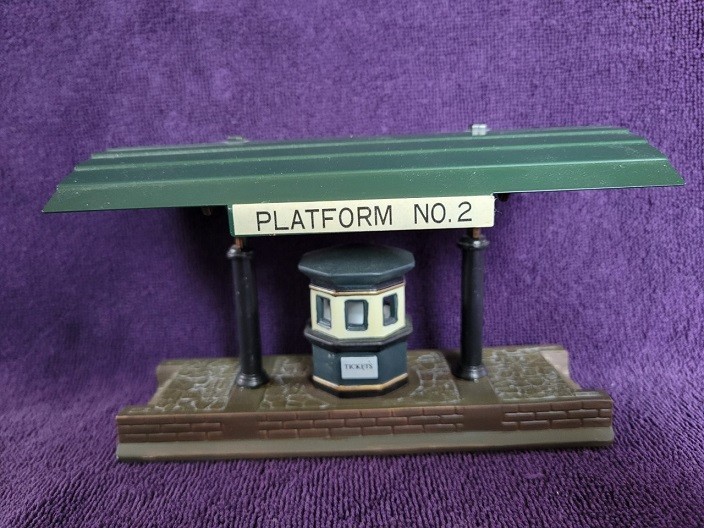 Department 56 Victoria Station Train Platform