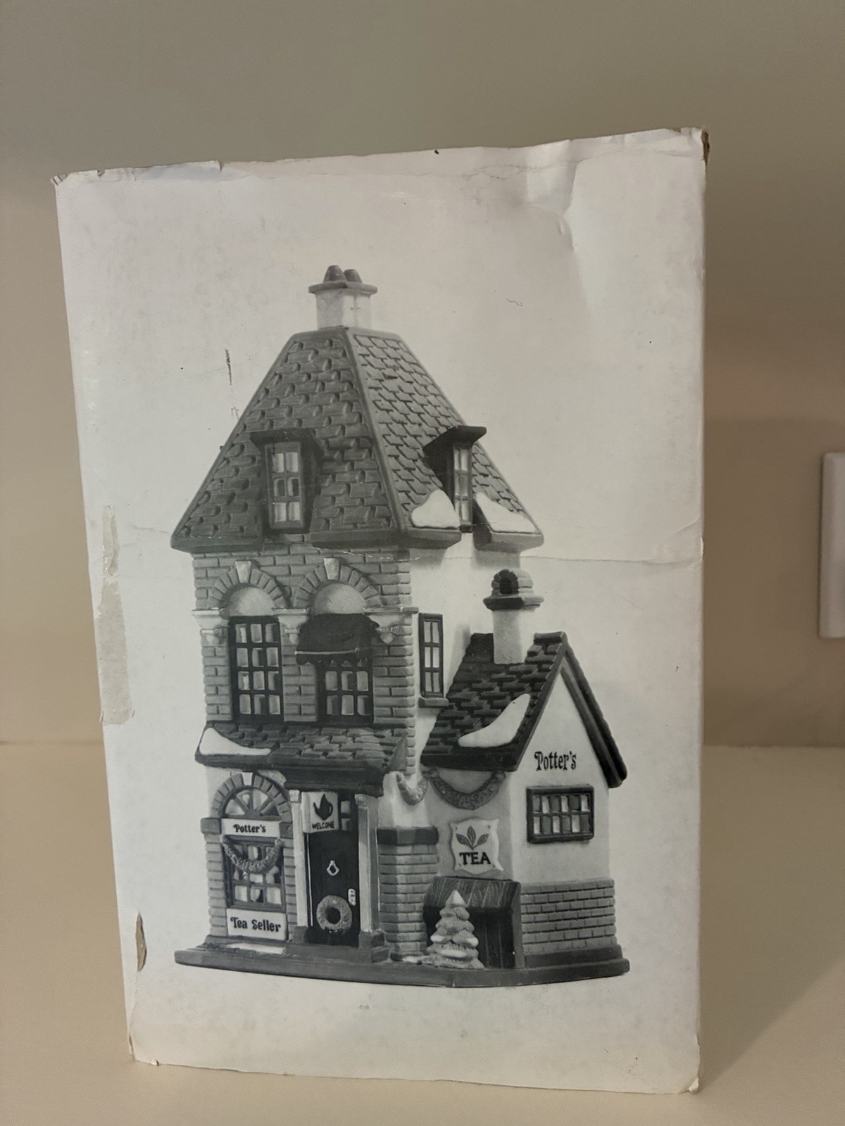 Department 56 Christmas In the City “Potter’s Tea Seller” 1993