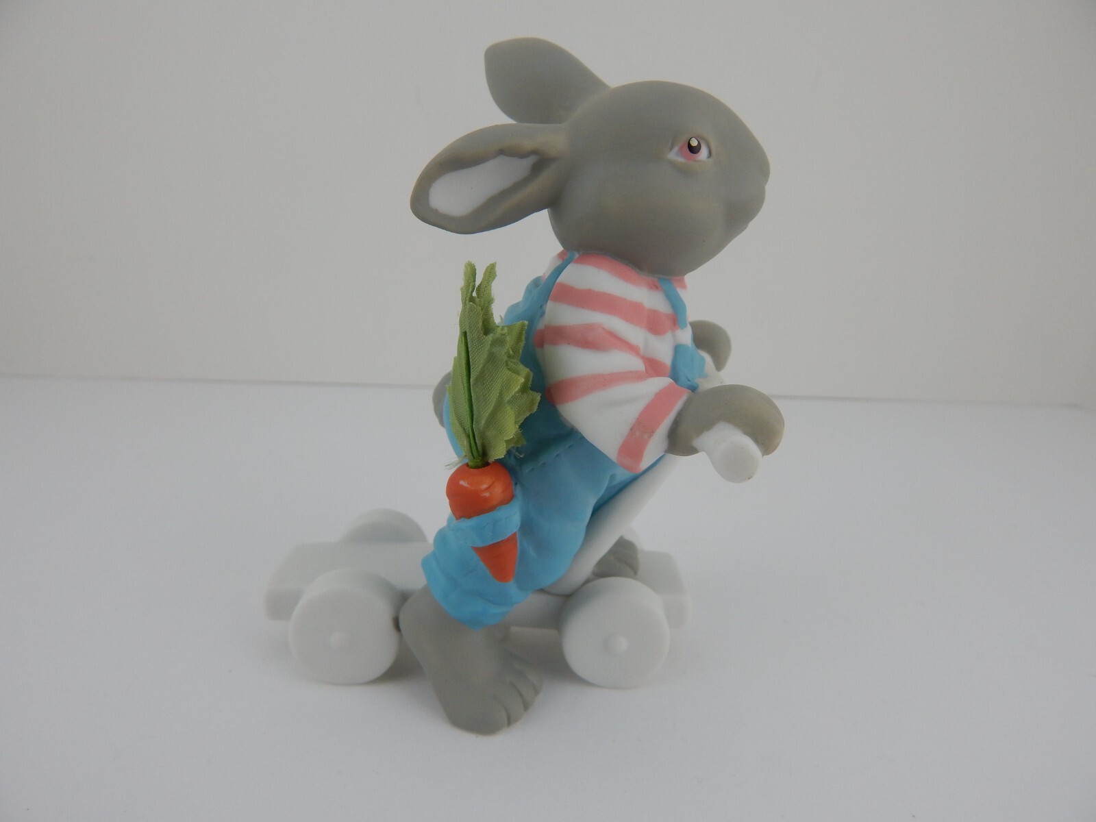 Dept 56 Hide-A-Way Hollow Easter Bunny Boy on Scooter w/ Carrots 74799 w/ Bx 19