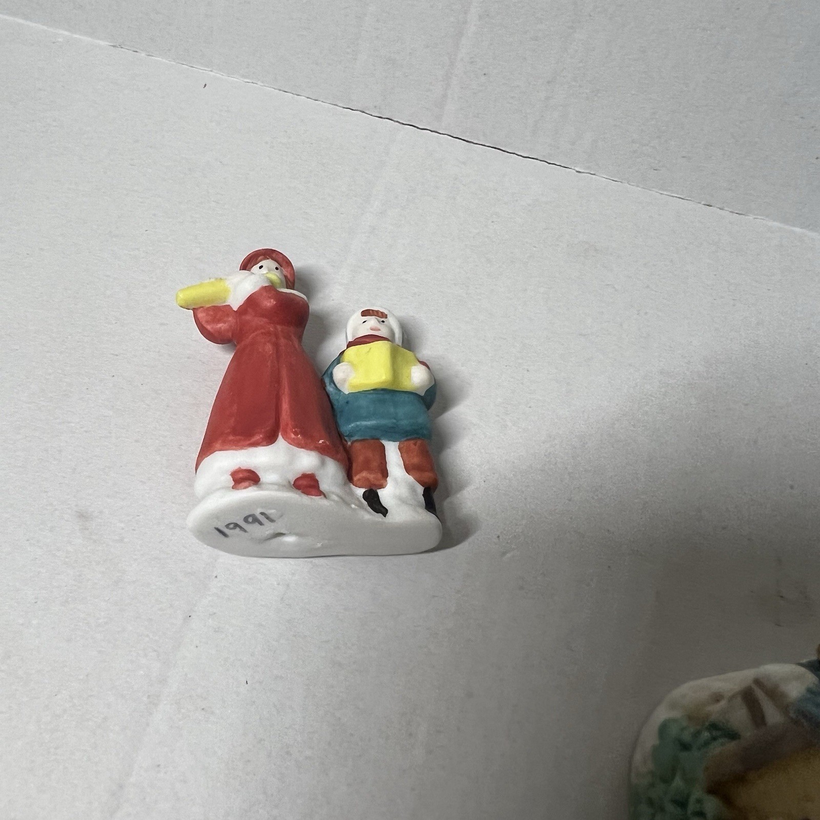 Vintage 1991 1993 Hand Painted Christmas Village Figurine Lot Taiwan Carriage 7