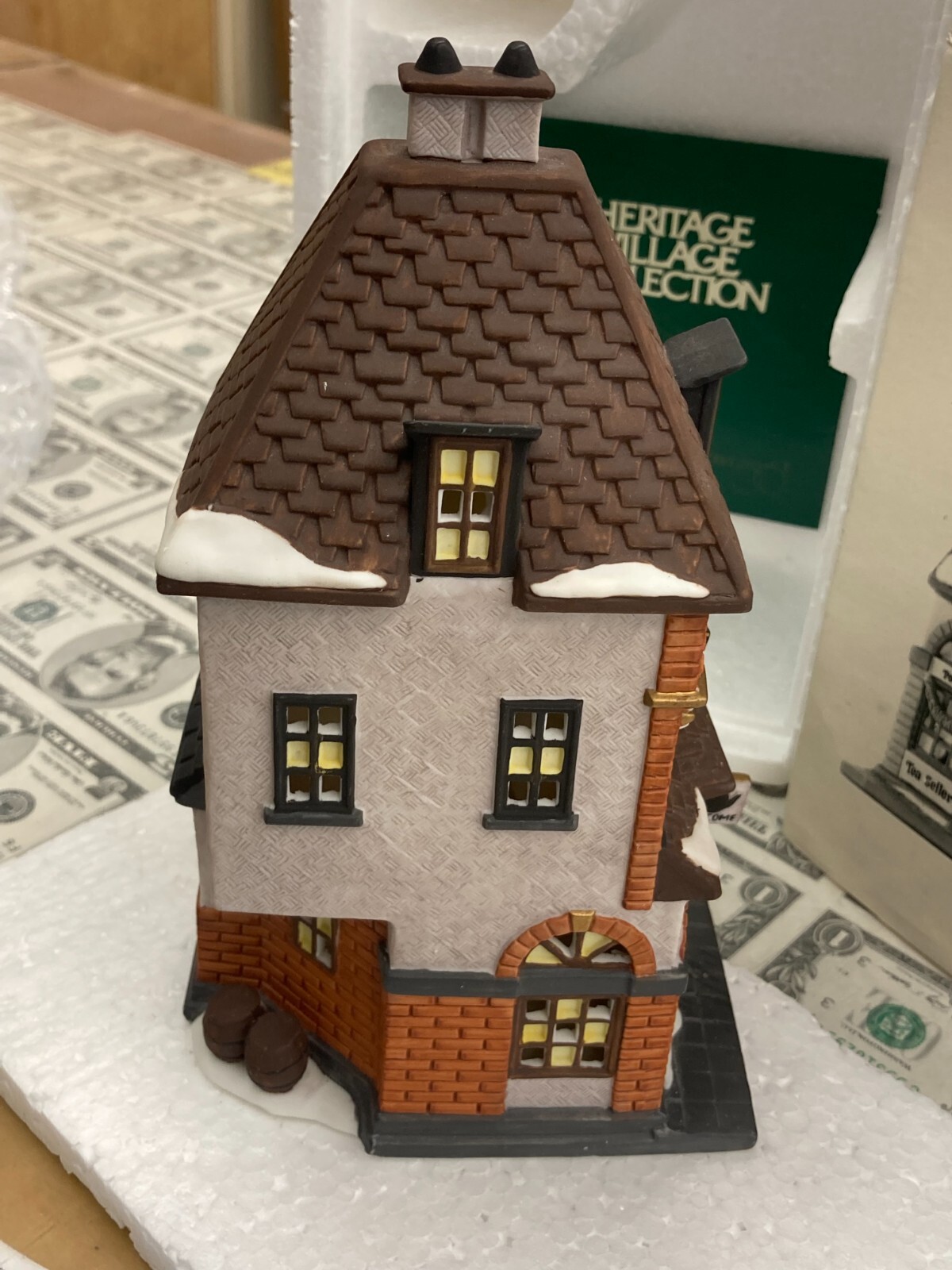 Dept 56 Potter’s Tea Seller Christmas In The City 5880-7 Heritage Village