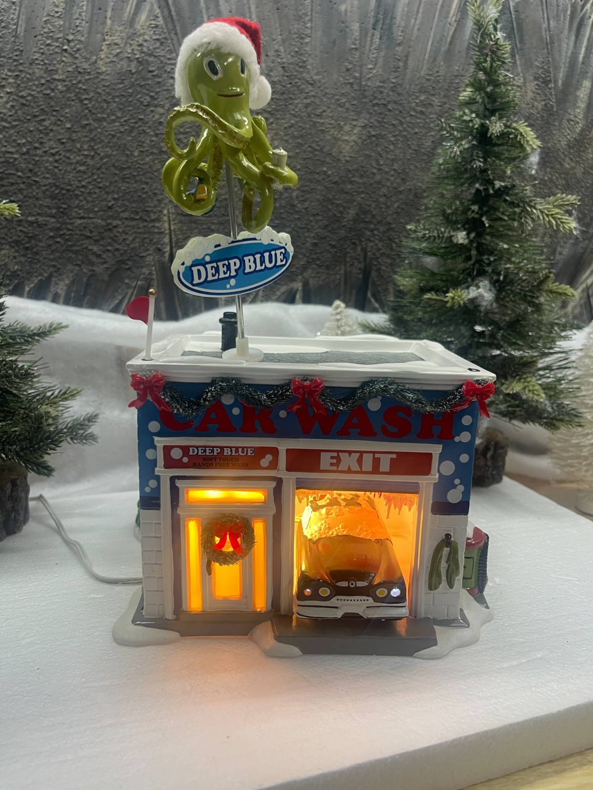 Department 56 Deep Blue Carwash Works but Imperfect