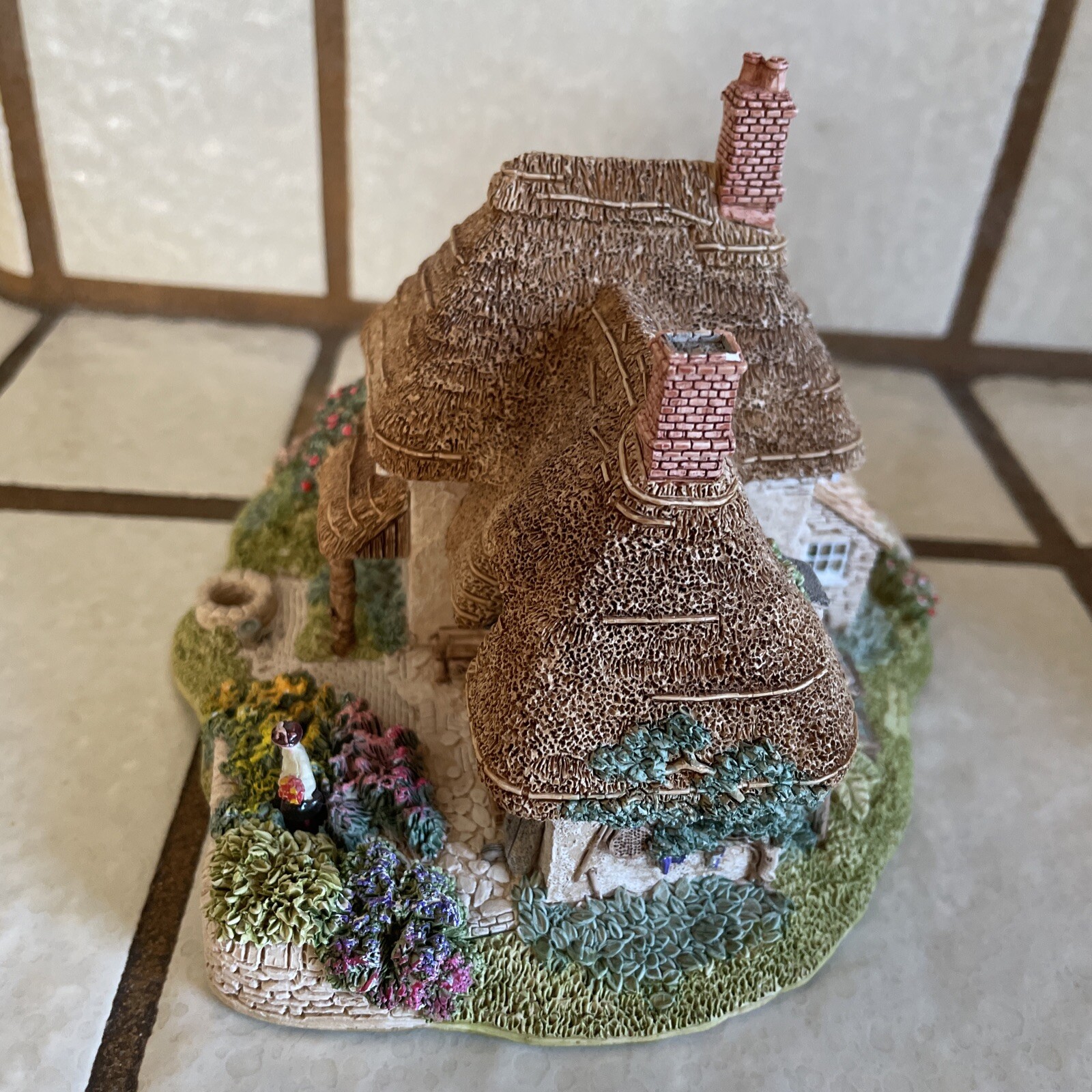 Lilliput Lane 1995 Anniversary Cottage Gertrude’s Garden 1995 No Box