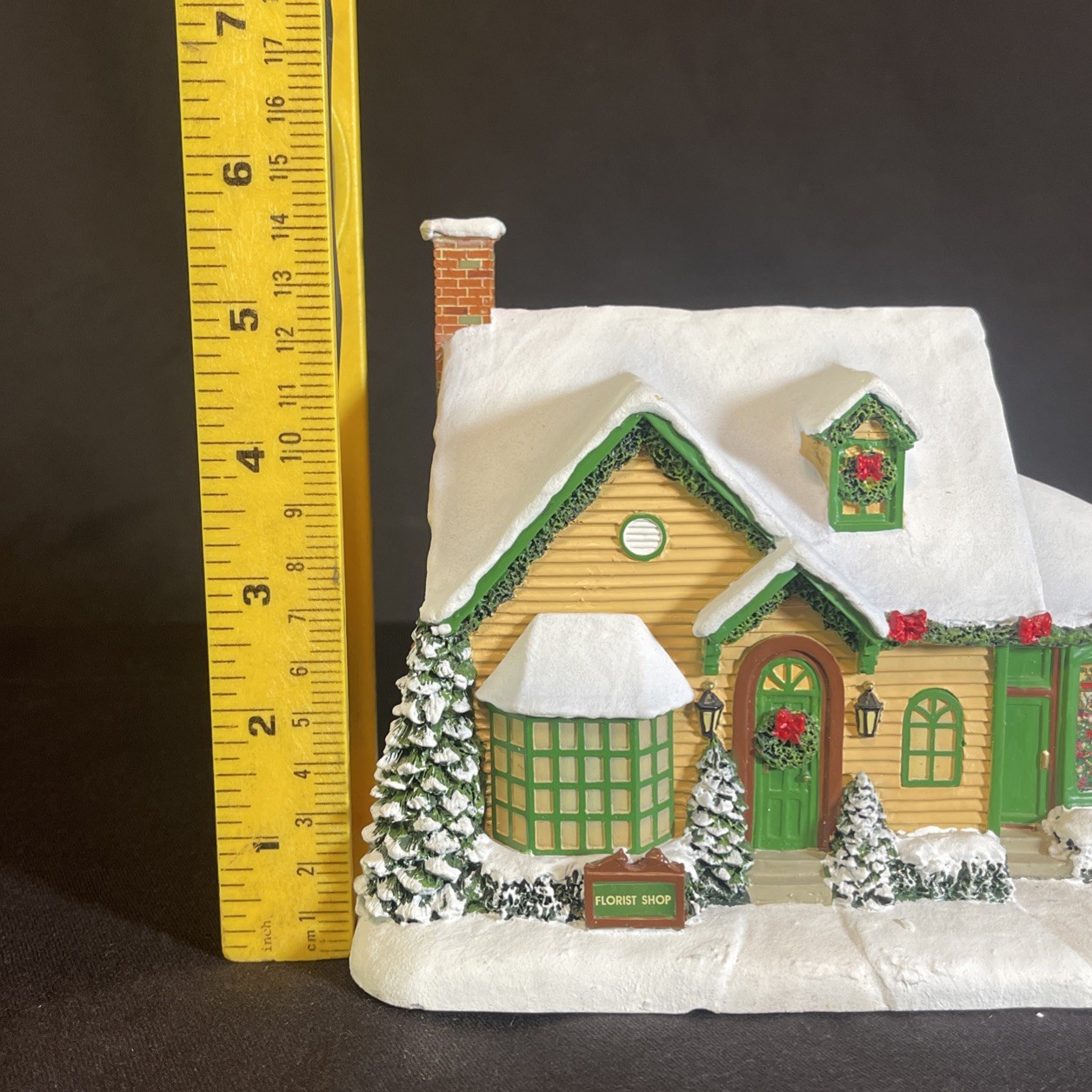 Vintage John Deere Creek Hawthorne Village Light Up Florist Shop Flower 2006