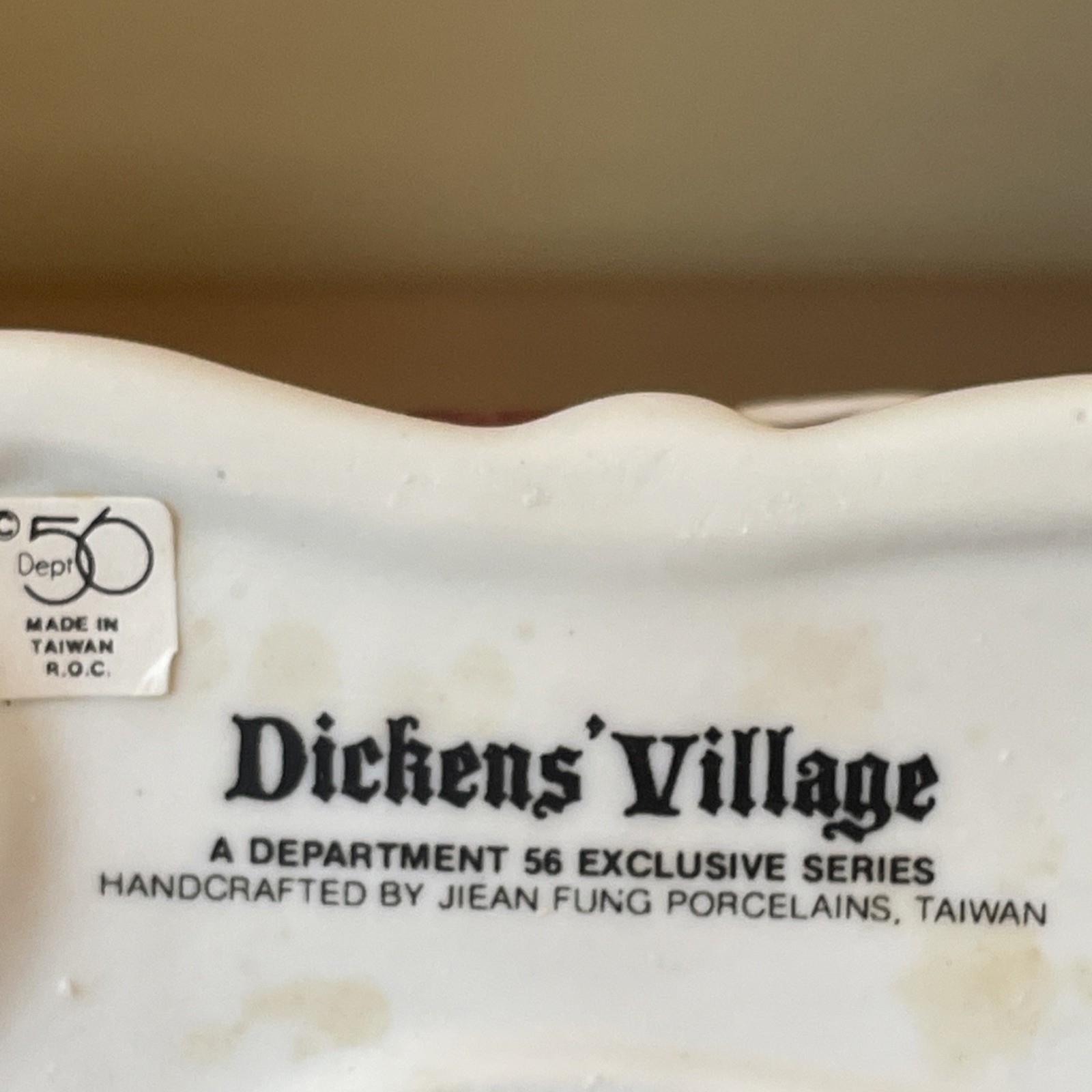 Vintage Dept 56 Dickens Village Sign Heritage Village Taiwan 3” X 5.75” X 2”