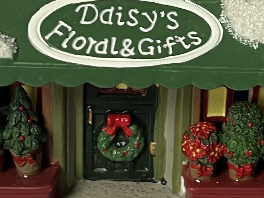 St Nicholas Square Village Collection Daisys Florals And Gifts Lighted Retired