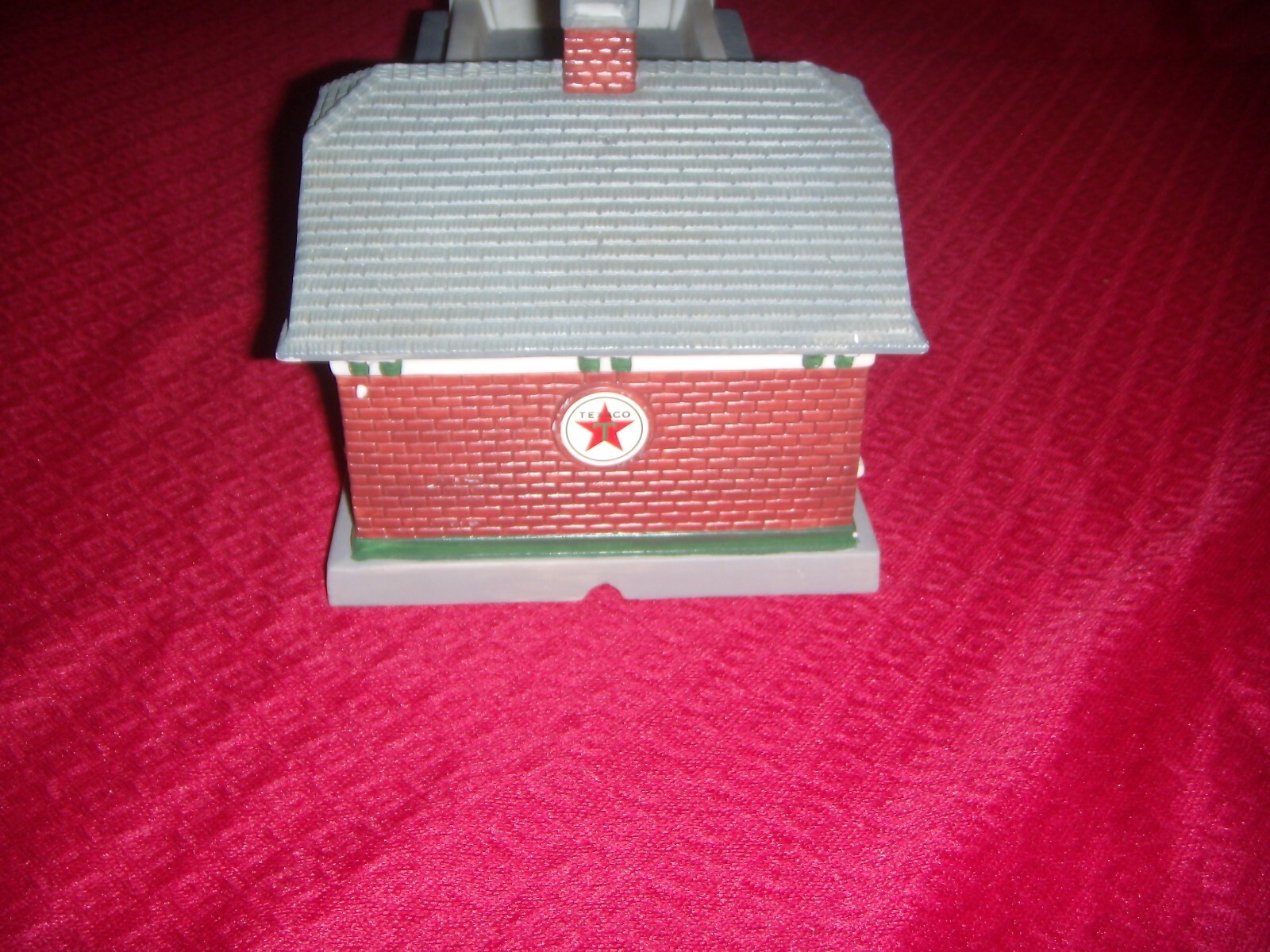 New Texaco Service Station #15 Dallas, Texas Lighted Christmas Village 1997