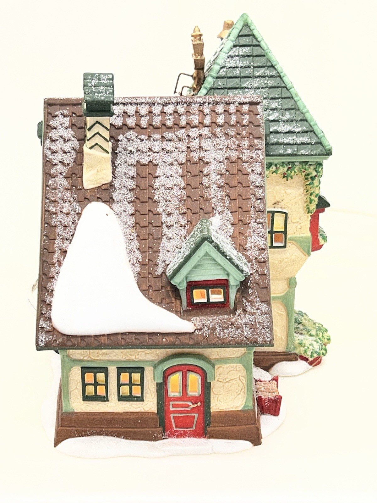 Department 56 North Pole Series “The Glacier Gazette” #56394 (#18)