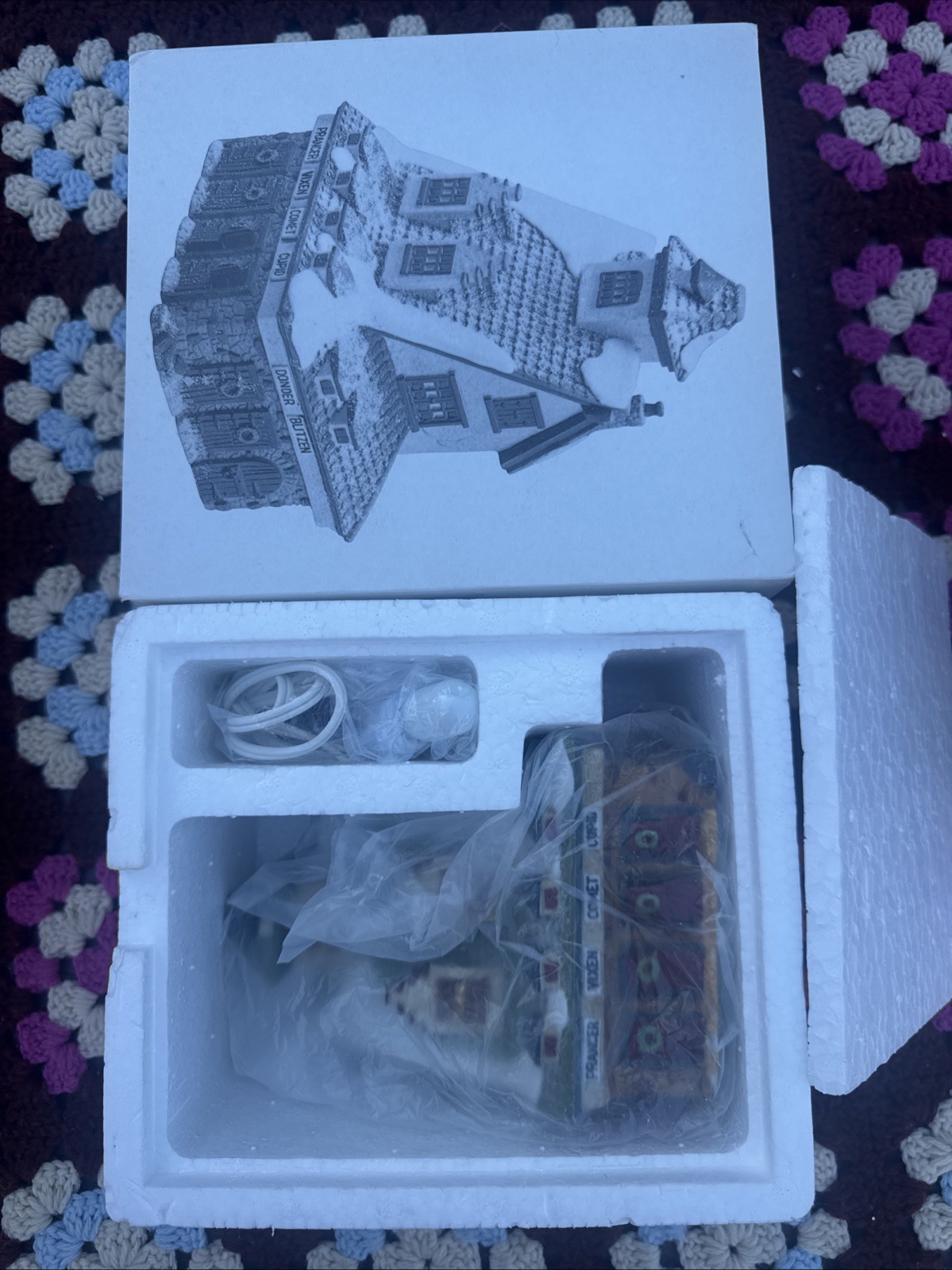 Dept. 56 Heritage Village Collection REINDEER BARN #5601-4 Retired – Taiwan