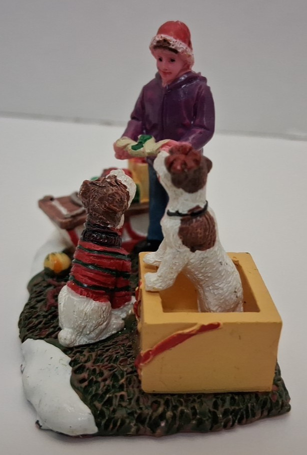 Lot Of 8 Unbranded Polyresin Christmas Village Figurines 2.5 to 2.75 Inches