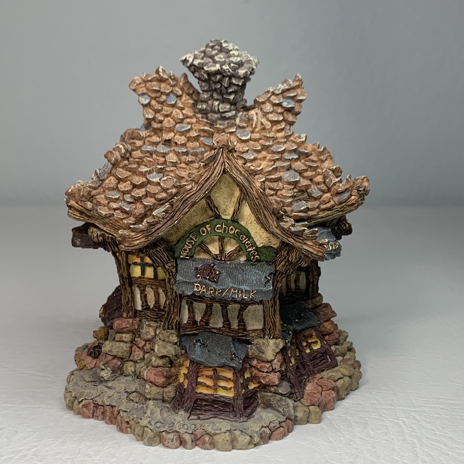 Boyd’s Town Cocoa’s House of Chocolate with pc #3E/2388 with box & certificate