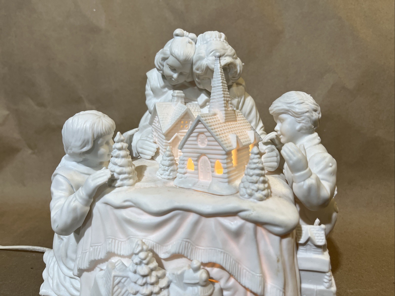 Dept 56 – Winter Silhouette A Family Tradition 78578