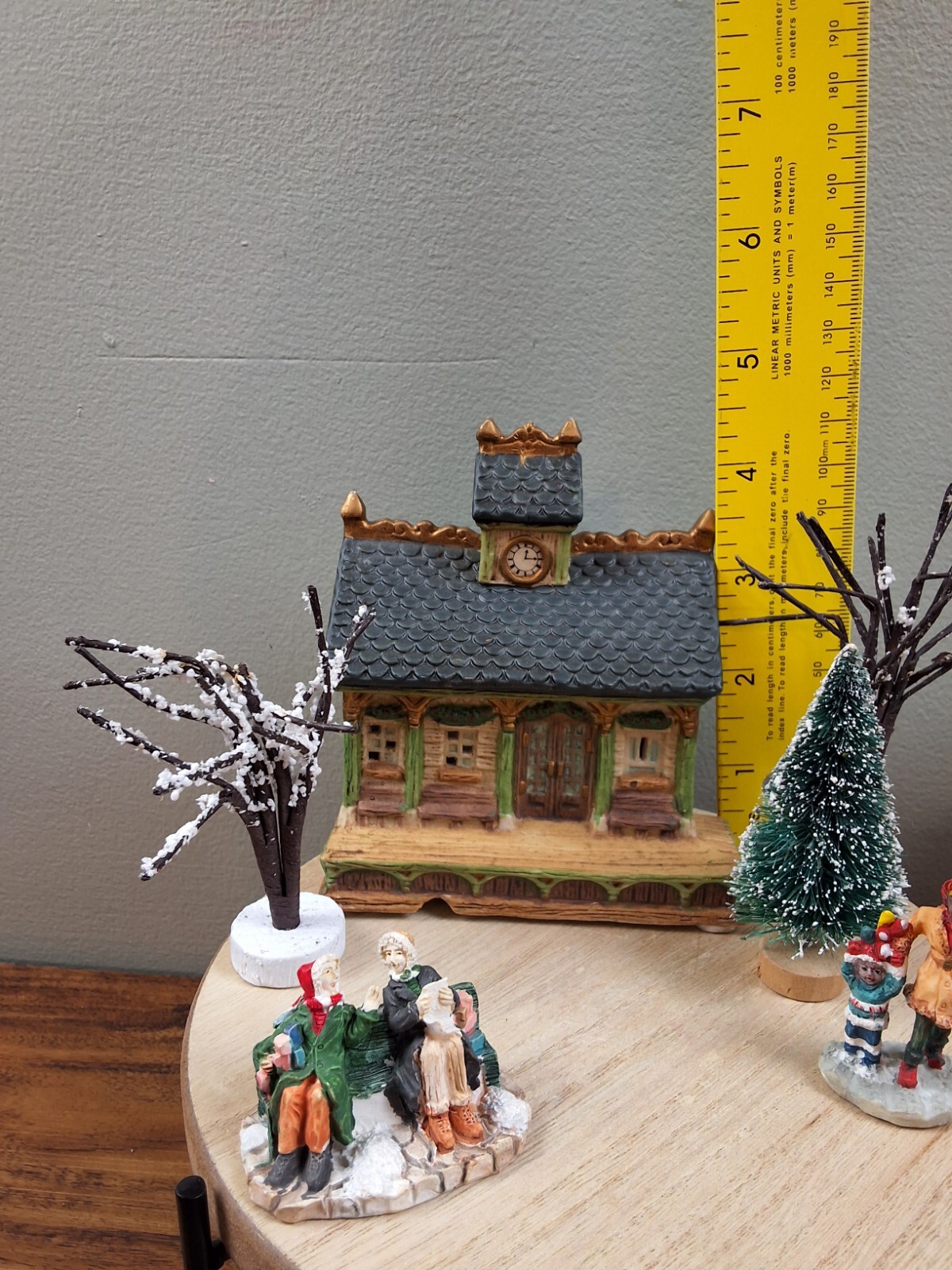 11 pc Vtg 93/94 American/Hometown Landmarks Collection Christmas Village People