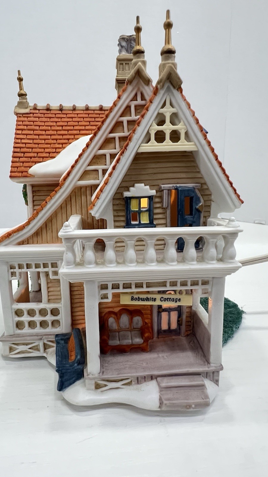 Dept 56 New England Village “Bobwhite Cottage” 56576 Retired 1996 Excellent !