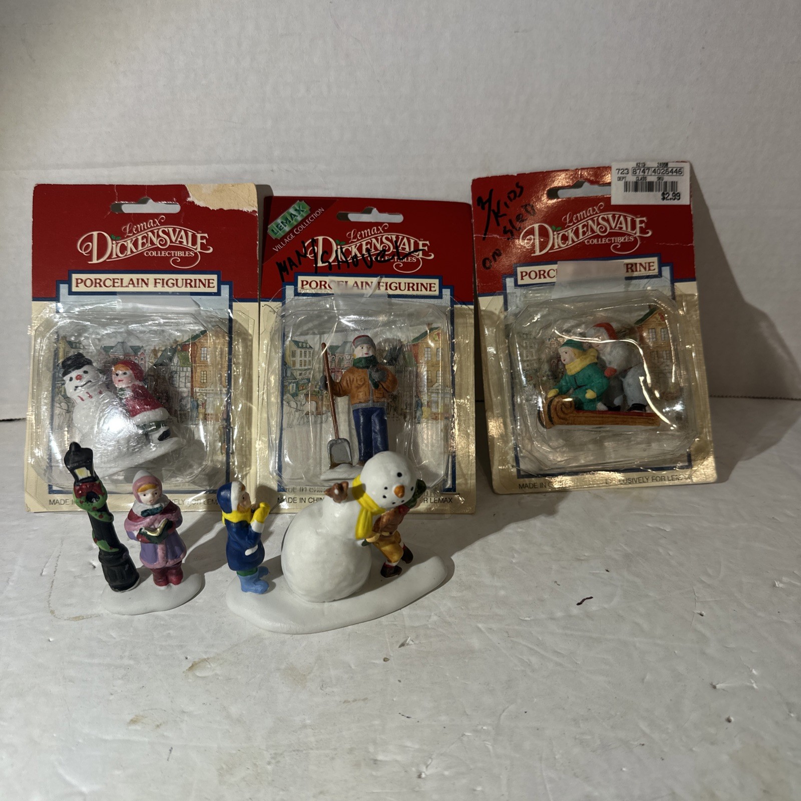 Lot Of 5 Lemax Christmas Village Dickensvale Figurines 3 In Pkg 2 Loose