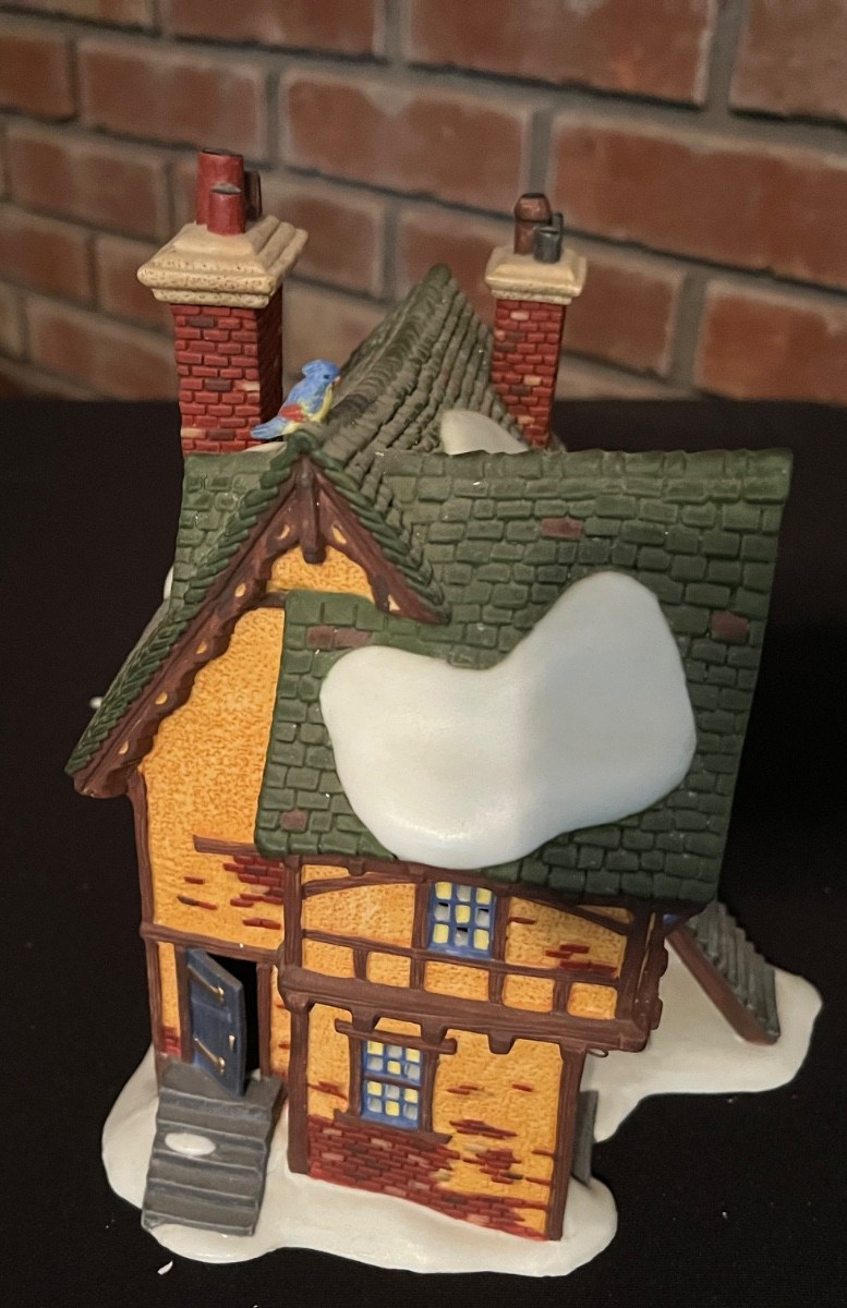 Department 56 “Wingham Lane Parrot Seller” Dicken’s Village In Box #58449