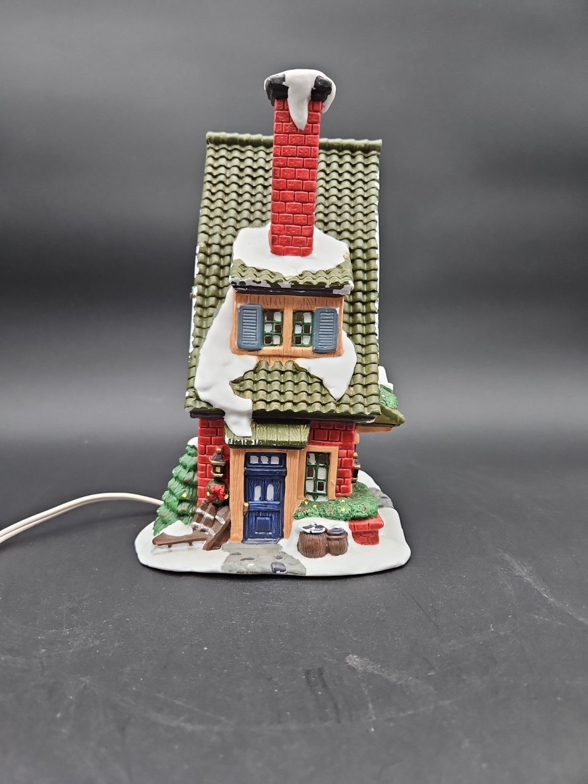 St Nicholas Square Village Collection – (1997) Coffee Cafe Christmas Village