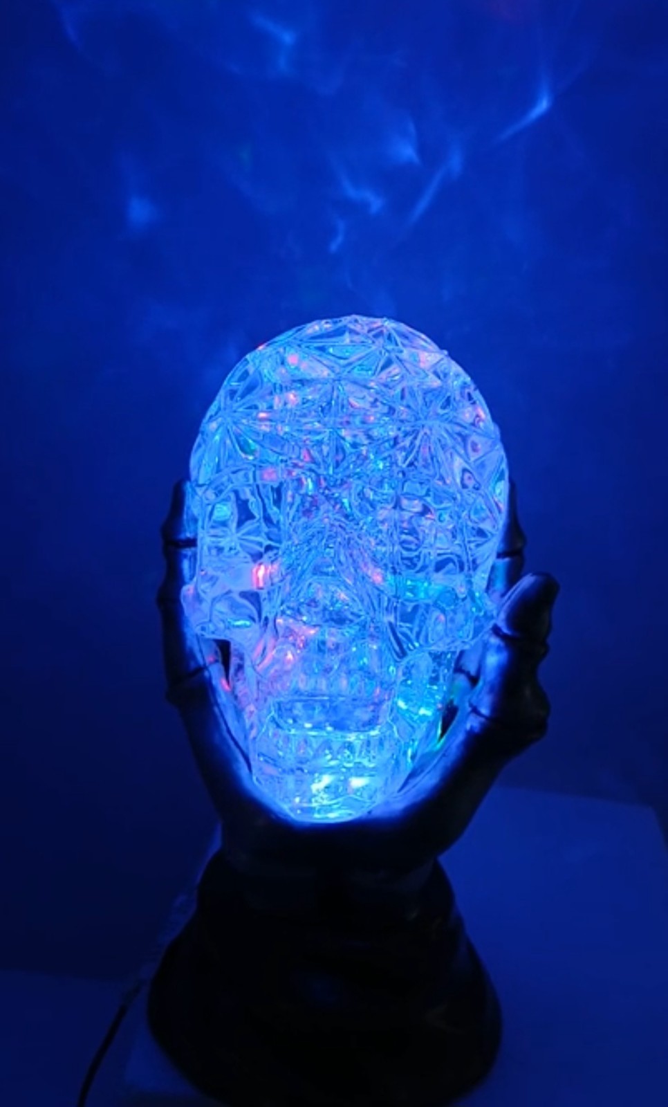 Pumpkin Hollow HALLOWEEN CRYSTAL SKULL Water-Spinning LED Glitter Light RARE!