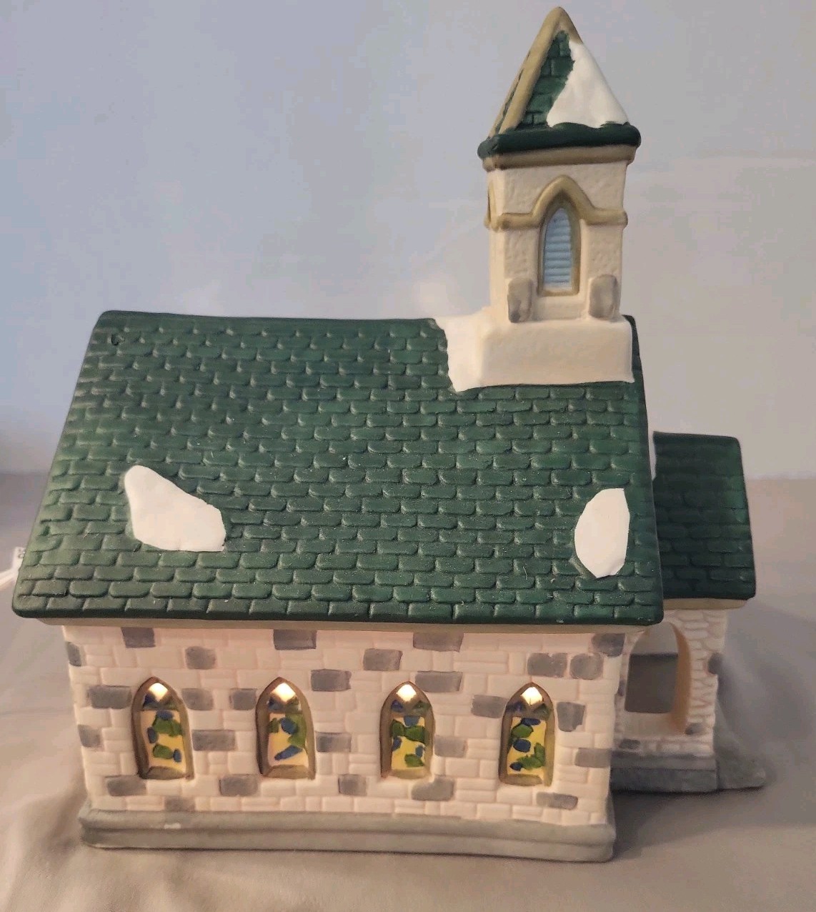 Holiday Expressions Dickens Collectables Porcelain Lighted House Christmas Boxed
