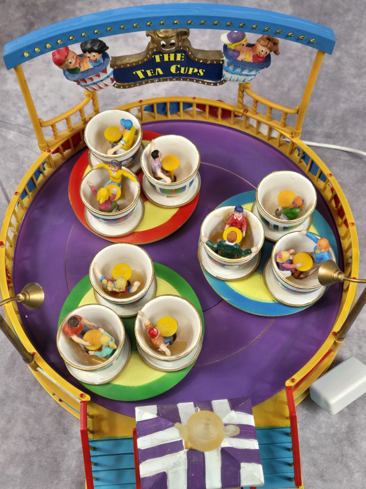 LEMAX 2008 Village Collection: The Tea Cups (84808) TESTED