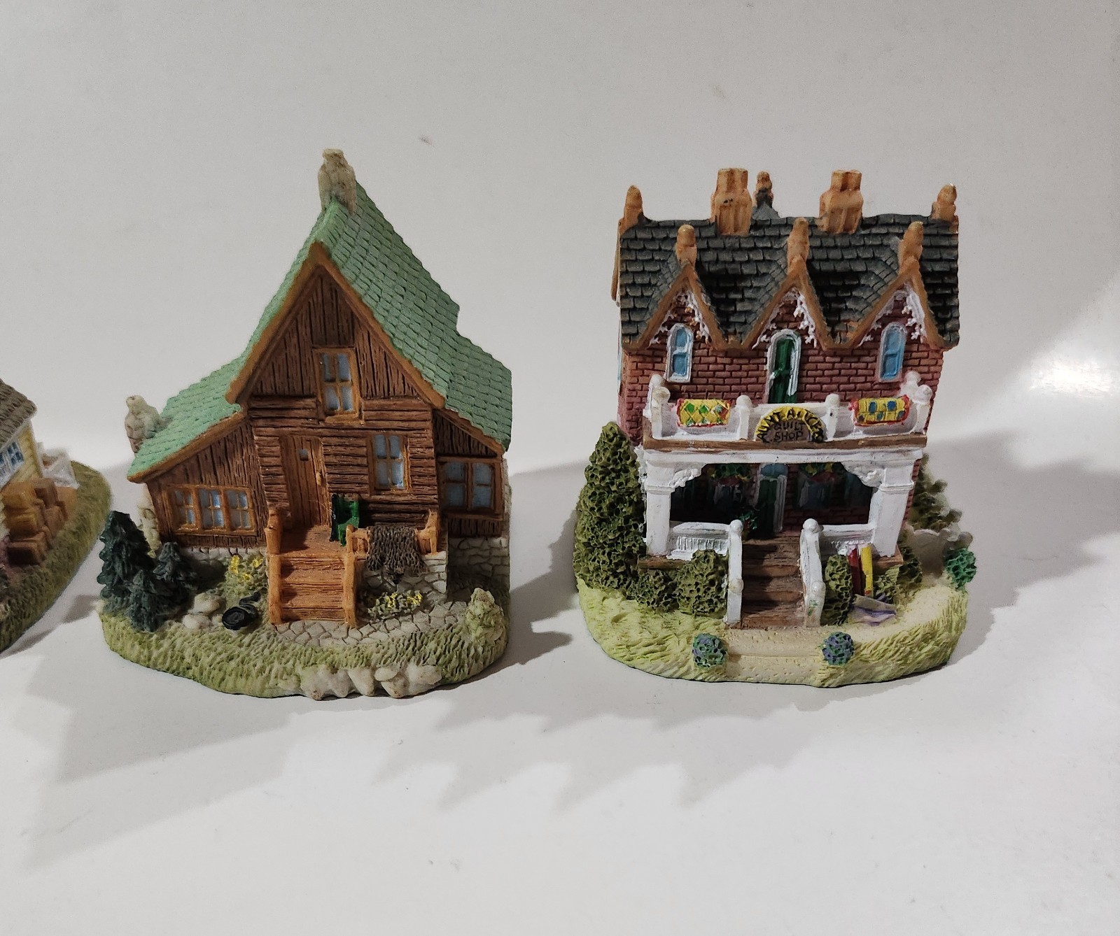 Ceramic Village Set of 4 House Shop Cabin International Resourcing Services 1997