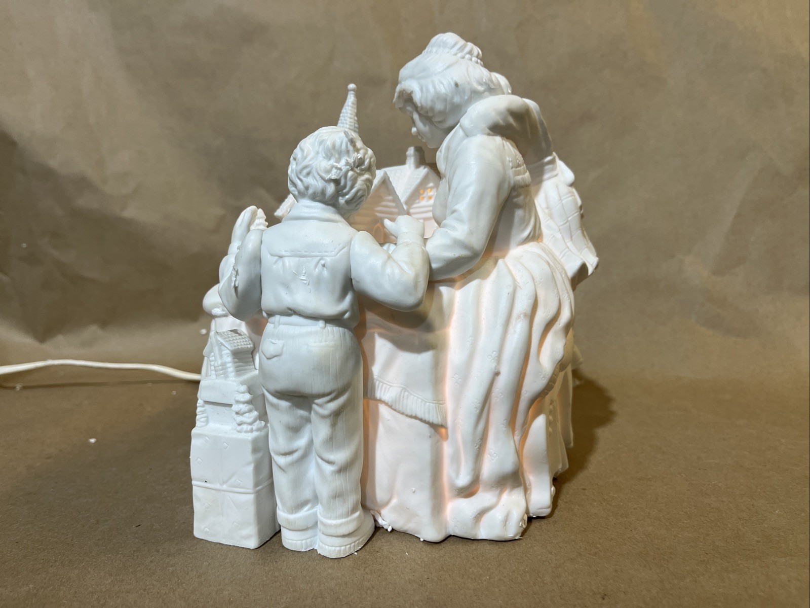 Dept 56 – Winter Silhouette A Family Tradition 78578