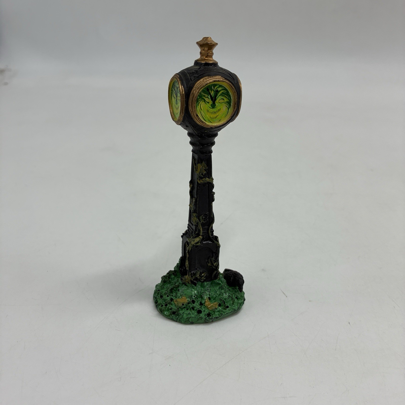 Lemax 2016 Creepy Clock Spooky Town #64052 Halloween Village Accessory Piece