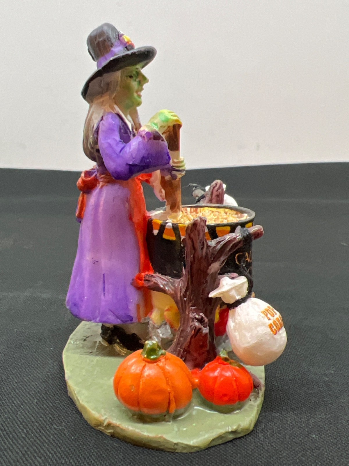 Lemax Spooky Town 2012 Cauldron Corn Witch Halloween Village Figurine Decor
