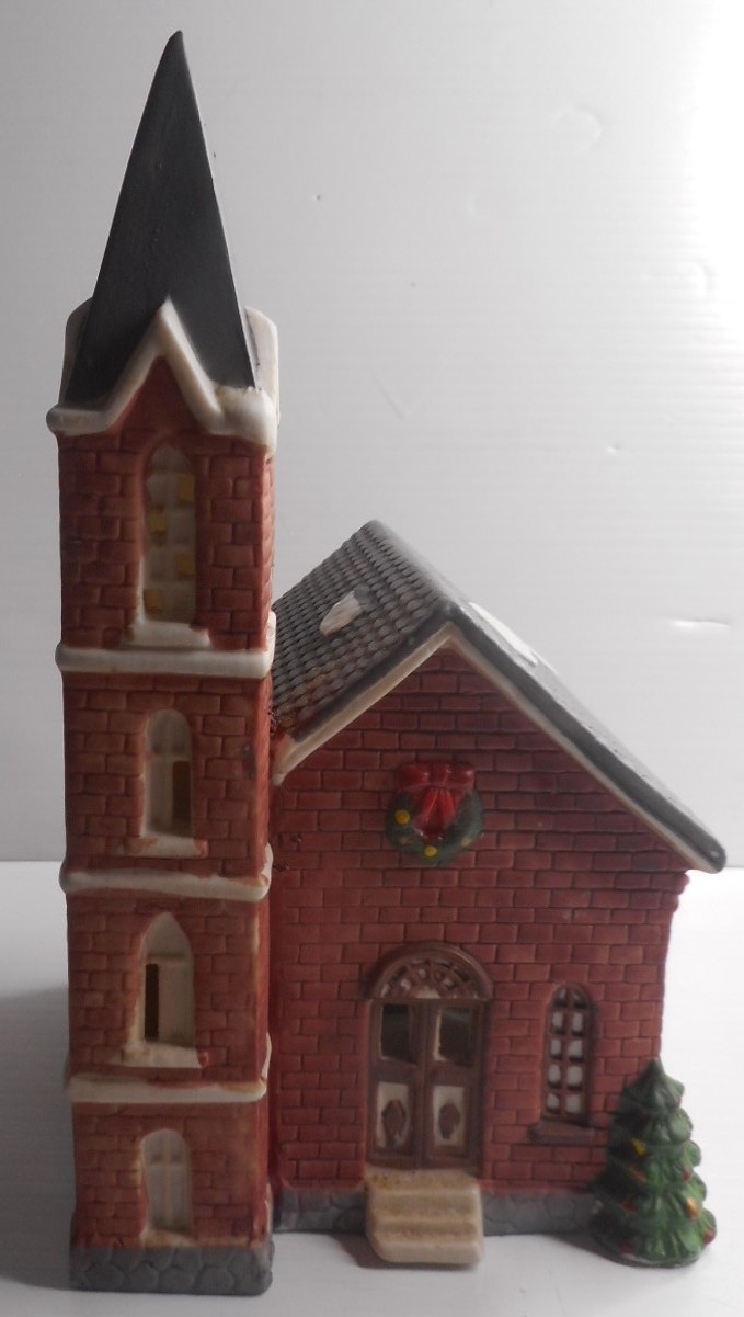 Holiday Expressions Lighted Church 1992 Dickens Collectables Porcelain 5″W x 9″H