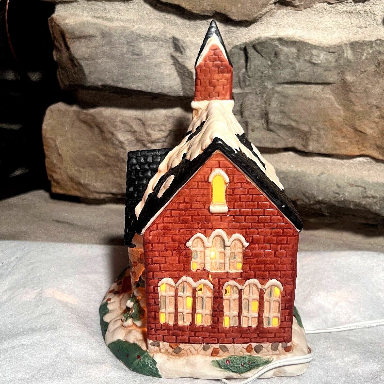 Vtg Caldor Christmas Porcelain Light Up Village Church, Clip In Cord in Box 1991