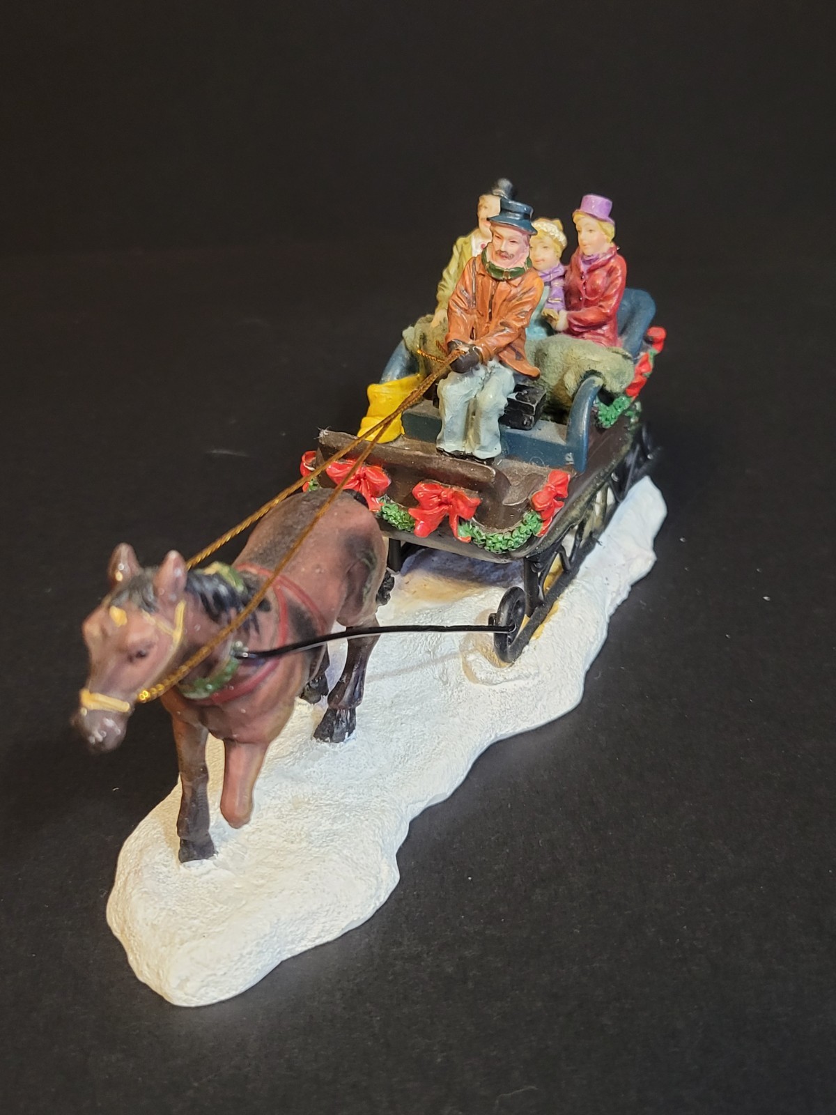 SNS St. Nicholas Square Christmas Village Sleigh Ride Family Dog Horse DAMAGE
