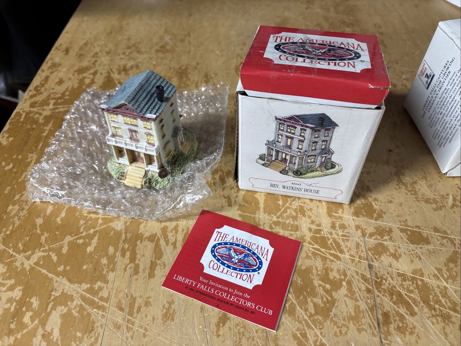 Rev. Watkins House LIBERTY FALLS Americana Collection Village in Box AH45 1994